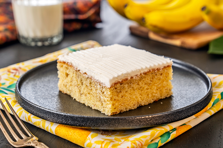 Banana-with-Cream-Cheese-Icing-1